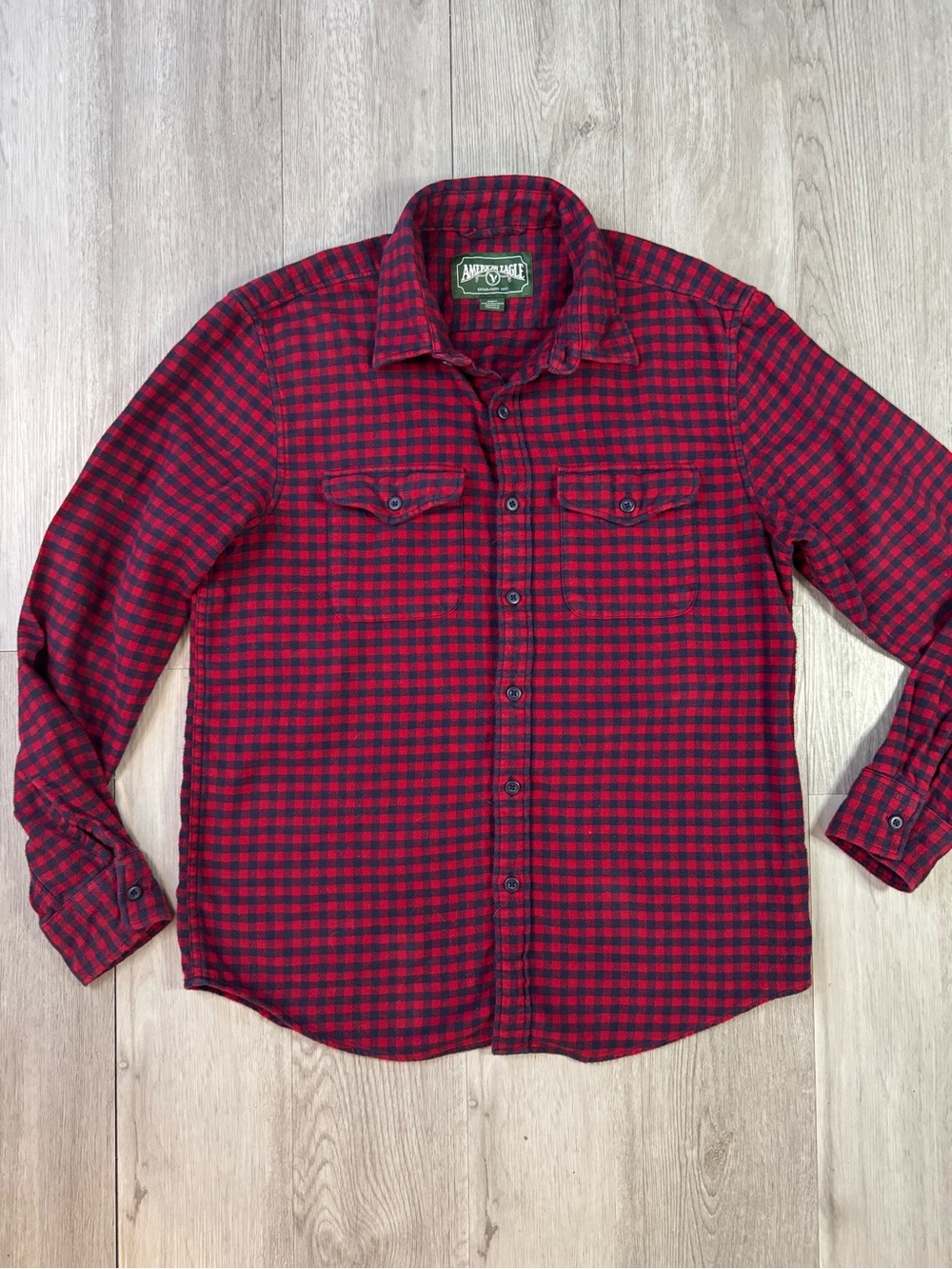 American Eagle Men's Red and Blue Flannel Plaid Button Up Shirt Long Sleeve M